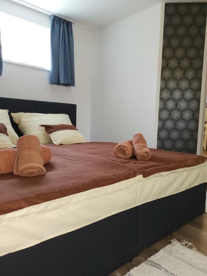 Lili Apartman Harkany Luaran gambar